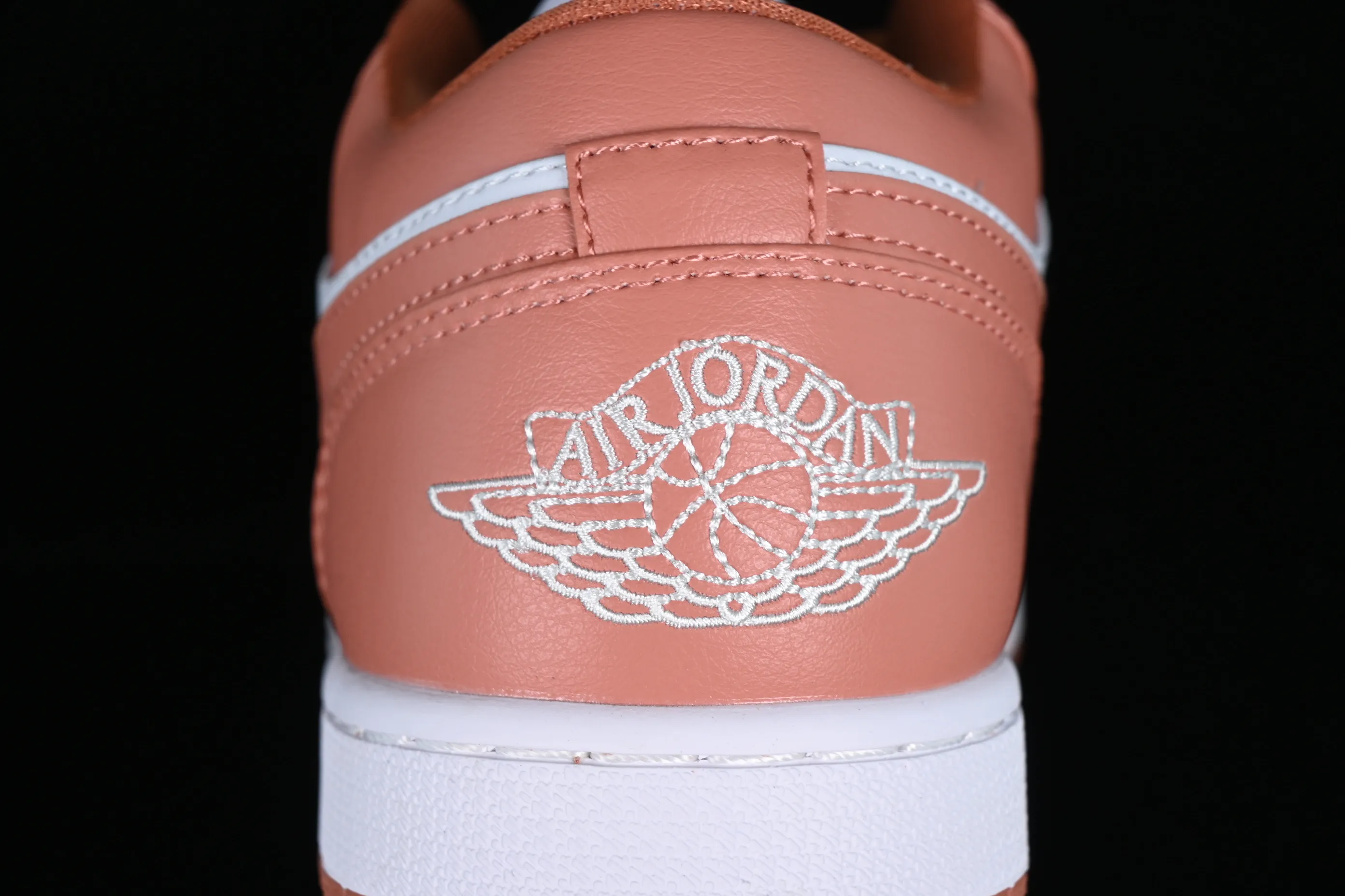 All categories Air Jordan Jordan series basketball shoes Air Jordan 1 Low Z version Air Jordan 1 Low AJ1 Joe 1 white and pink cultural low-top casual sneakers DC0774-080
